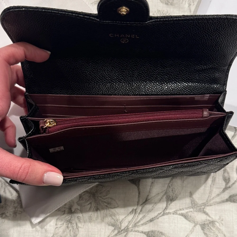 CC style black and gold wallet - Picture 4 of 7